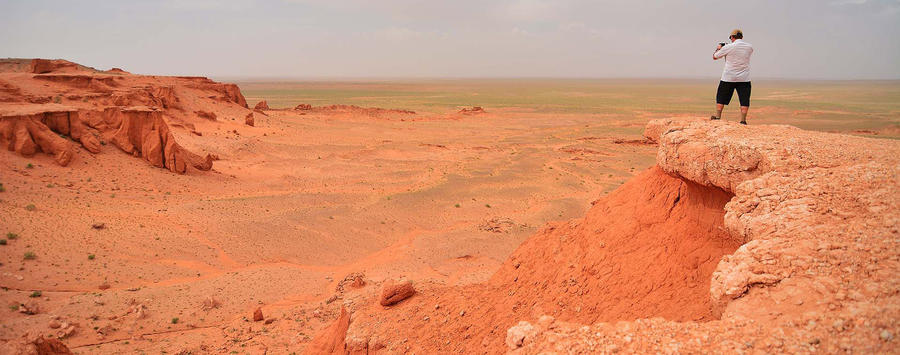 Hunt for Ancient Dinosaurs