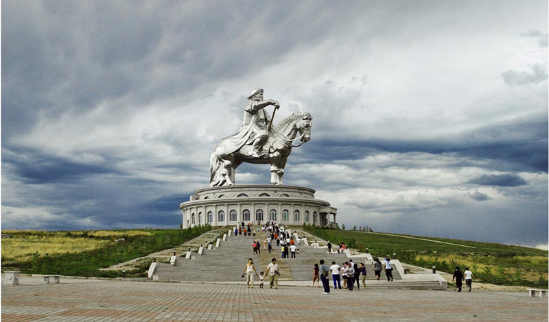 Chinggis_Khaan_Statue