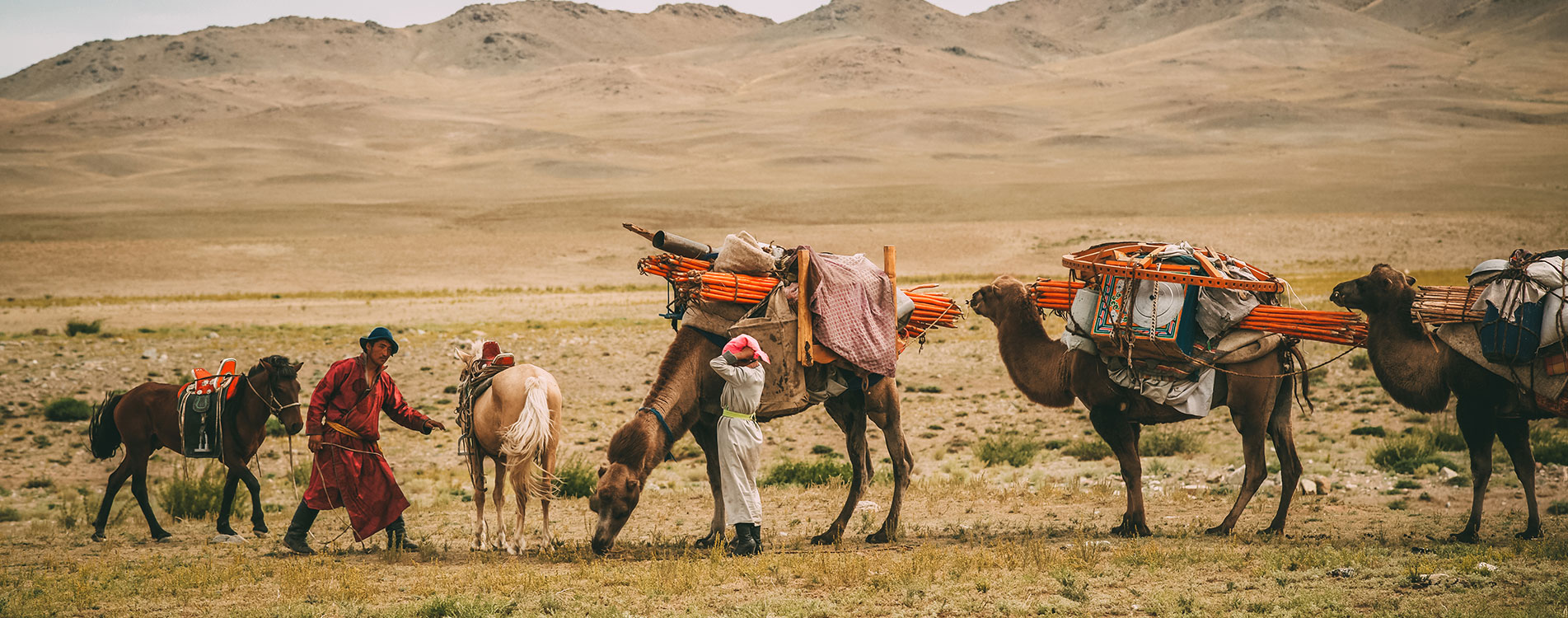 Mongolian-nomadic-family-cover3