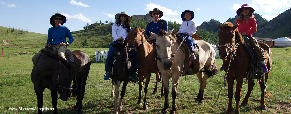 b-c-family-kids-in-mongolia