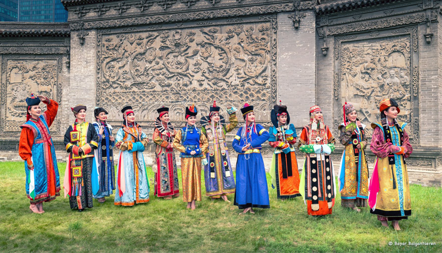 Mongolian Traditional Clothes